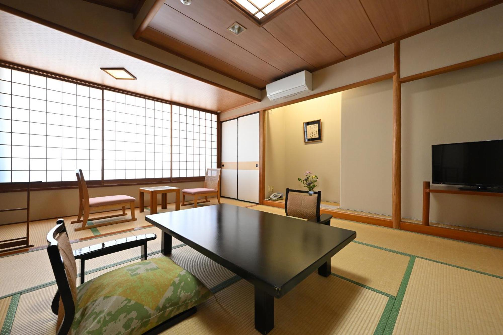 Osakaya Ryokan Kusacu Exteriér fotografie