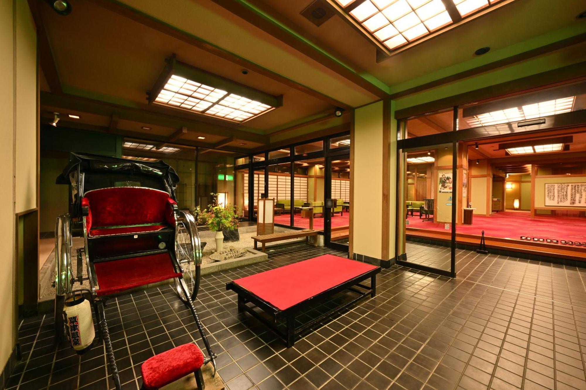 Osakaya Ryokan Kusacu Exteriér fotografie
