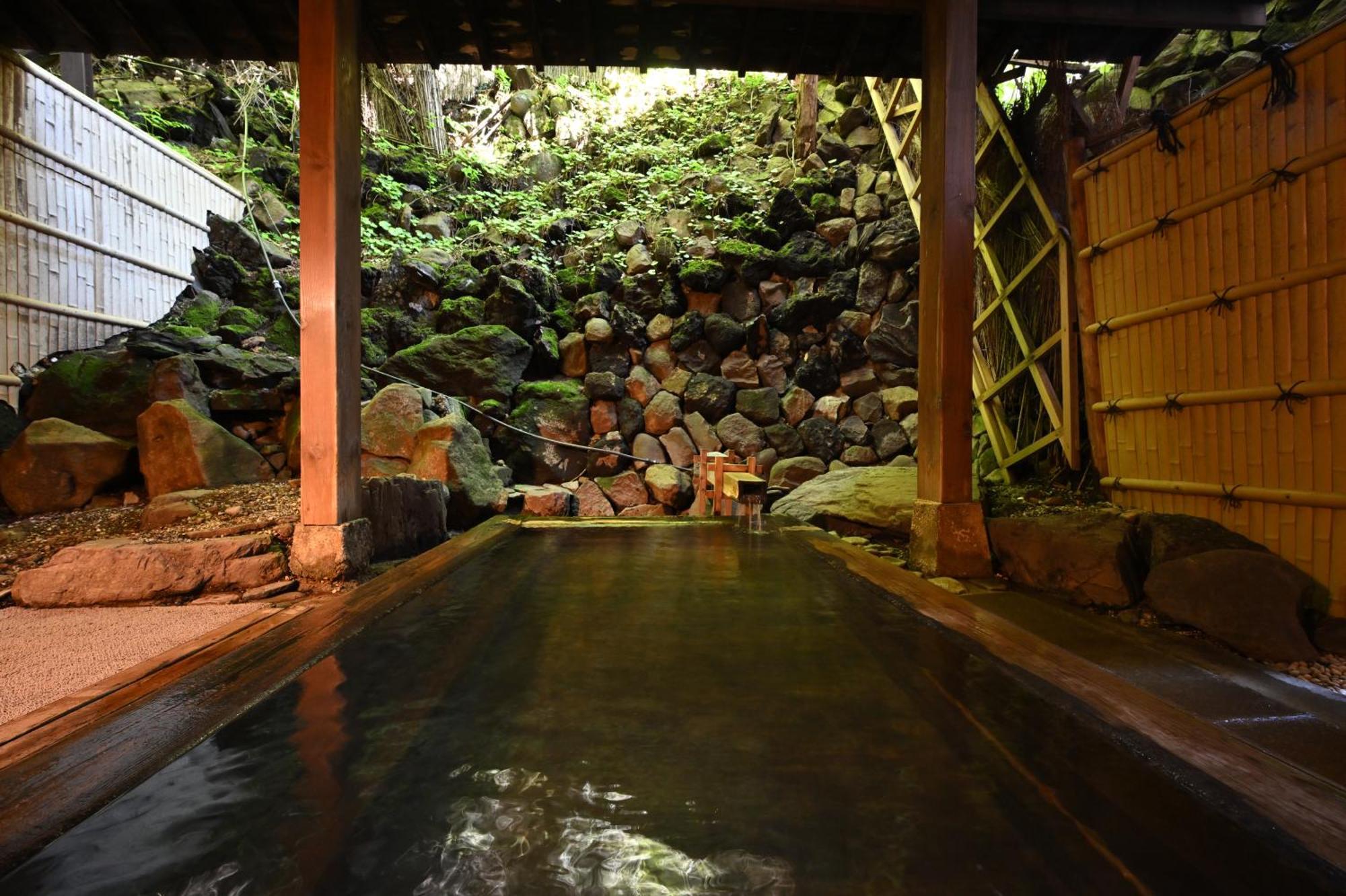 Osakaya Ryokan Kusacu Exteriér fotografie