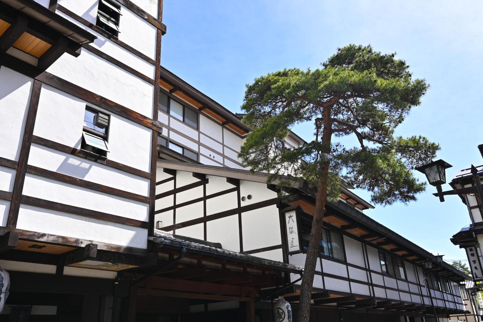 Osakaya Ryokan Kusacu Exteriér fotografie