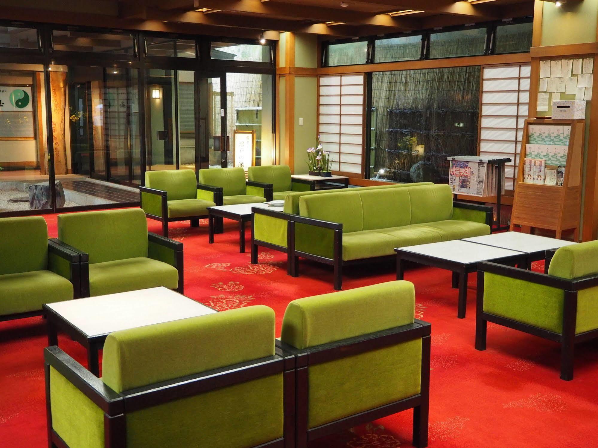 Osakaya Ryokan Kusacu Exteriér fotografie