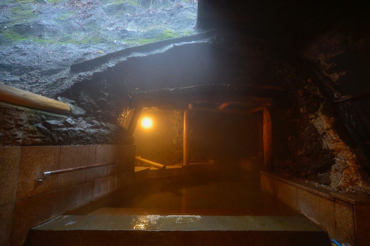 Osakaya Ryokan Kusacu Exteriér fotografie