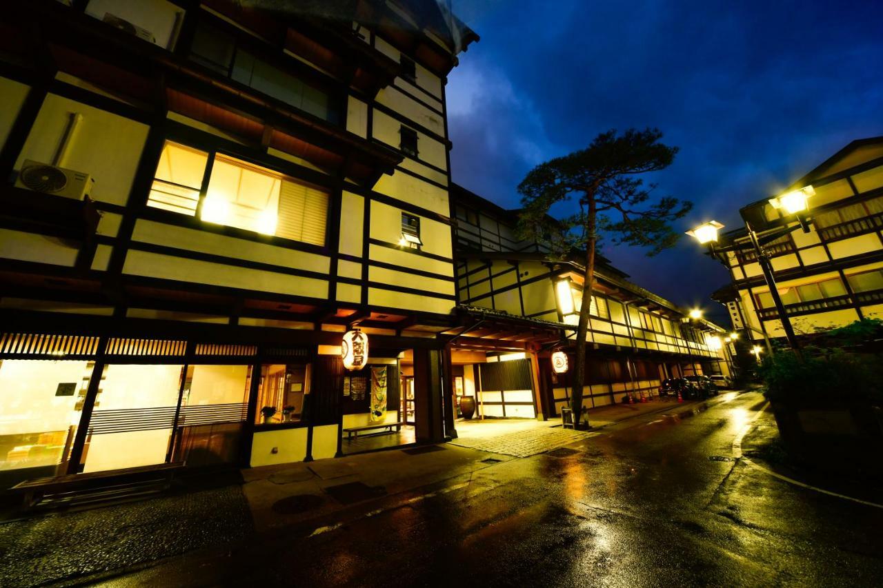 Osakaya Ryokan Kusacu Exteriér fotografie