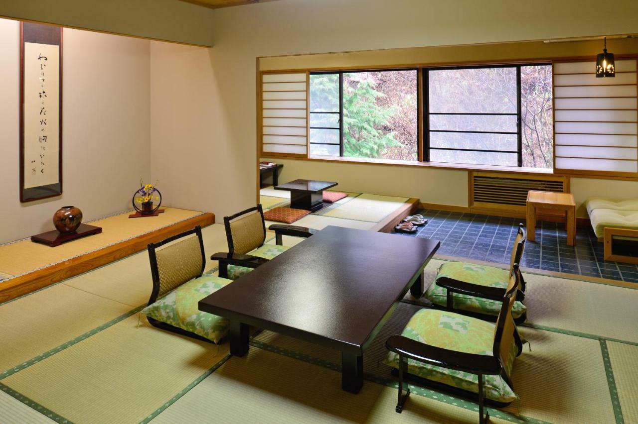 Osakaya Ryokan Kusacu Exteriér fotografie