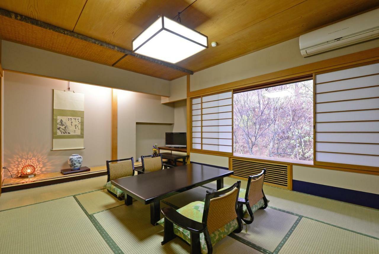Osakaya Ryokan Kusacu Exteriér fotografie